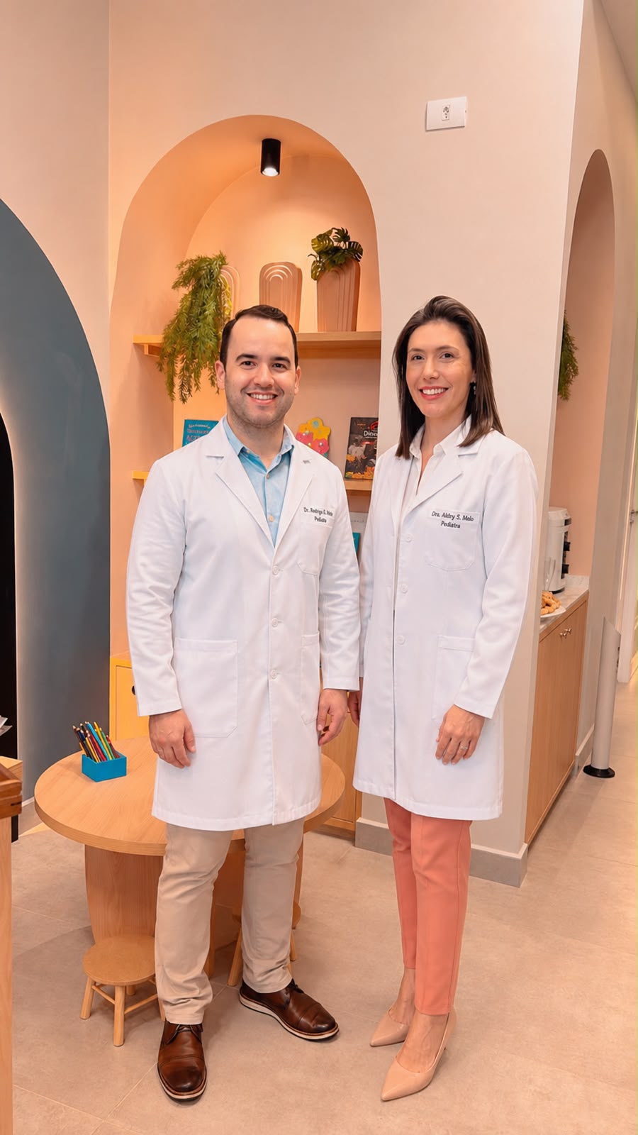 Dr. Rodrigo e Dra. Aldry, pediatras da PedVacinas